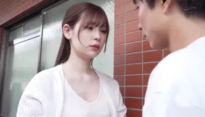 Chồng yêu tẻ nhạt, bà xã nhận ra cậu thanh niên nhà đối diện tốt hơn